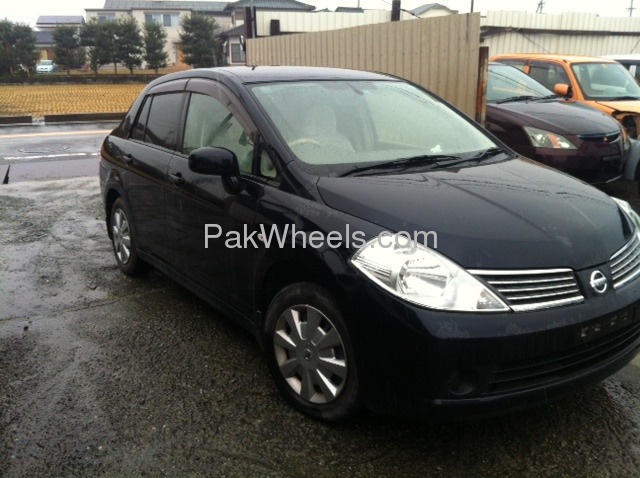 Nissan tiida for sale in lahore