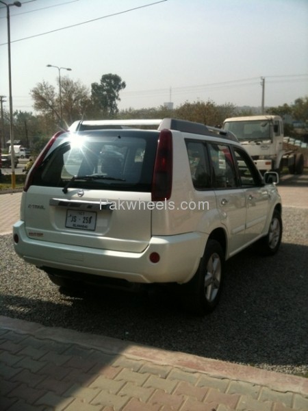 Nissan x trail 2005 for sale in kenya #3