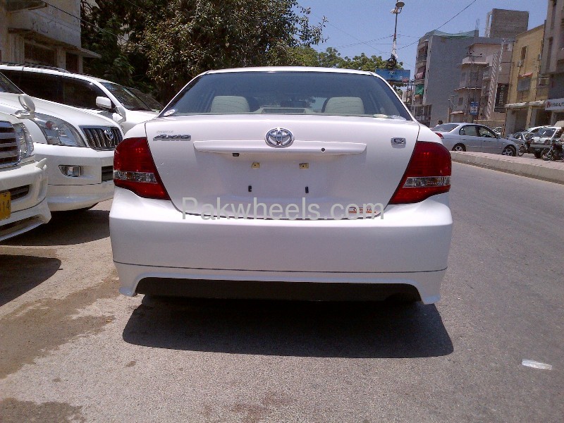 toyota corolla axio g 2010 #4