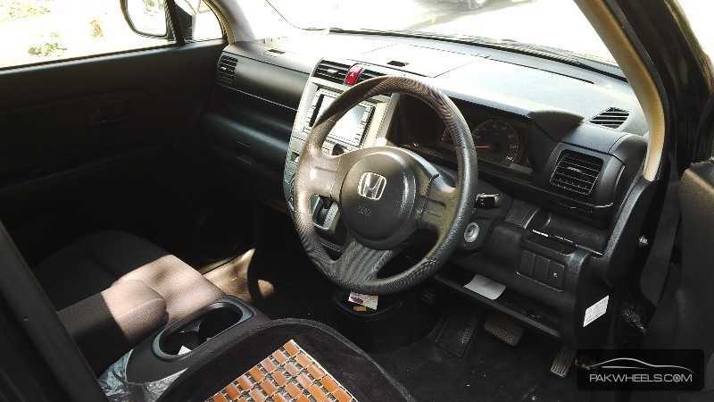Honda zest for sale in lahore 2009
