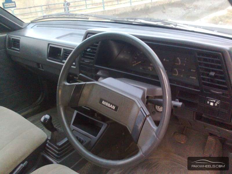 Nissan sunny 87 model #6