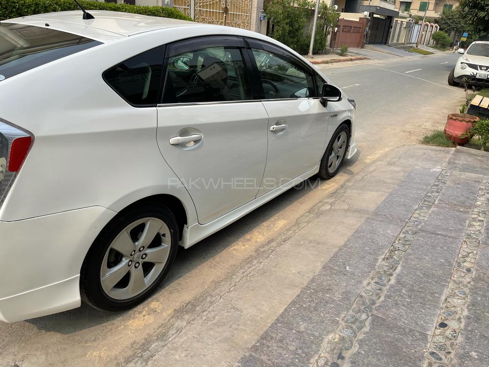 Toyota Prius S LED Edition 1 8 2011 For Sale In Lahore PakWheels