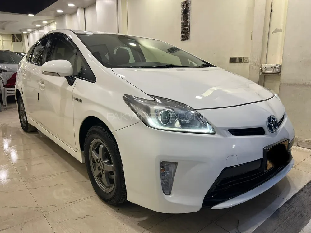 Toyota Prius S LED Edition 1 8 2012 For Sale In Karachi PakWheels