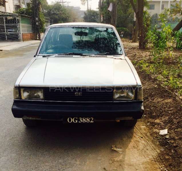 Toyota corolla 1982 for sale in lahore
