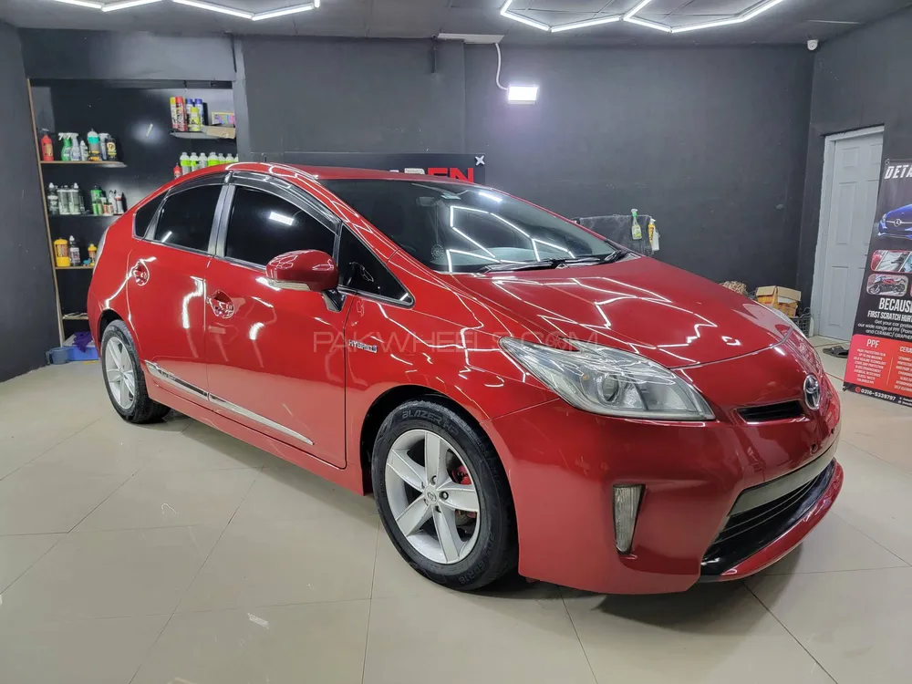 Toyota Prius S Led Edition For Sale In Lahore Pakwheels