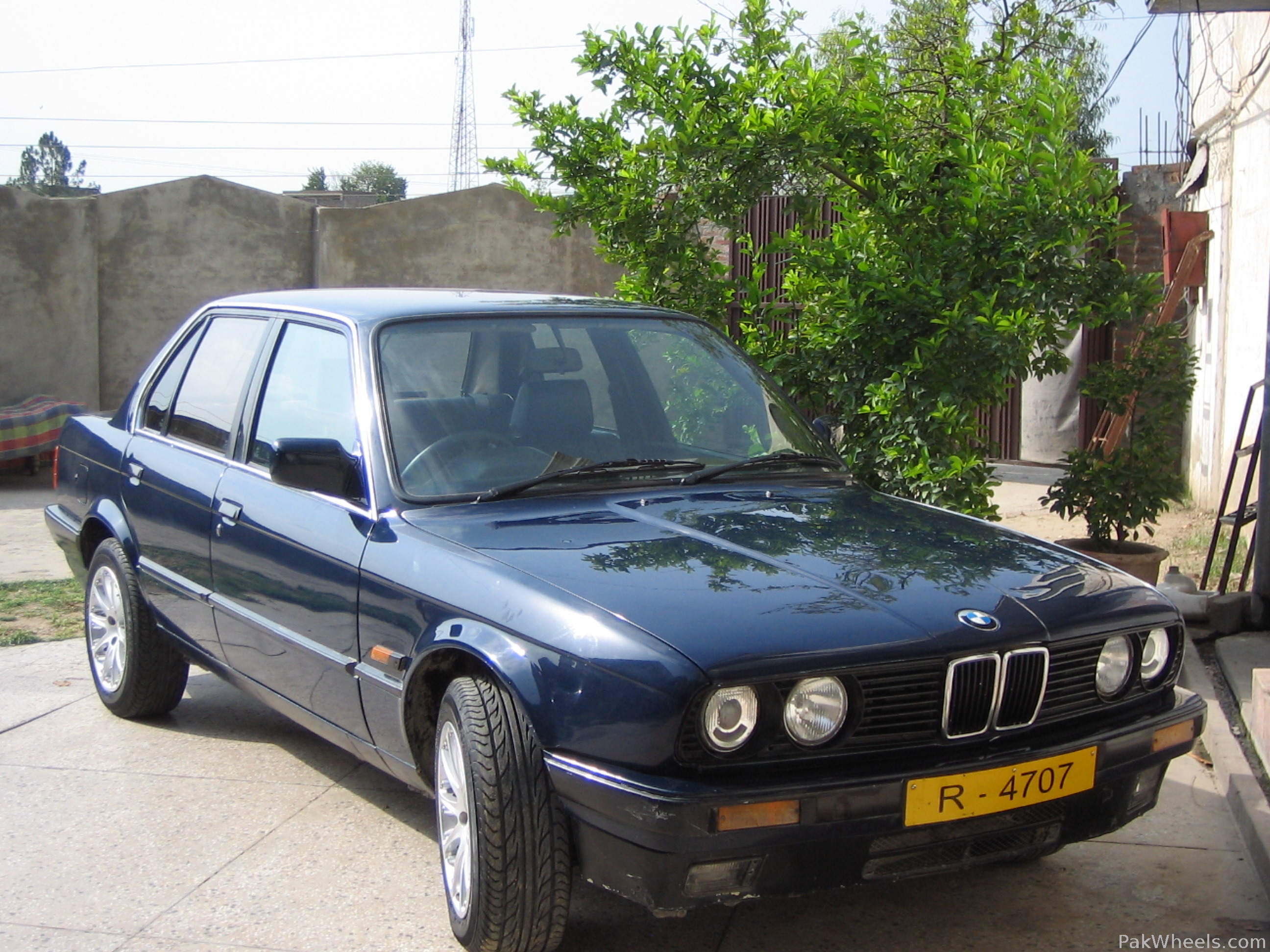 BMW 3 Series - 1990 PIR Image-1