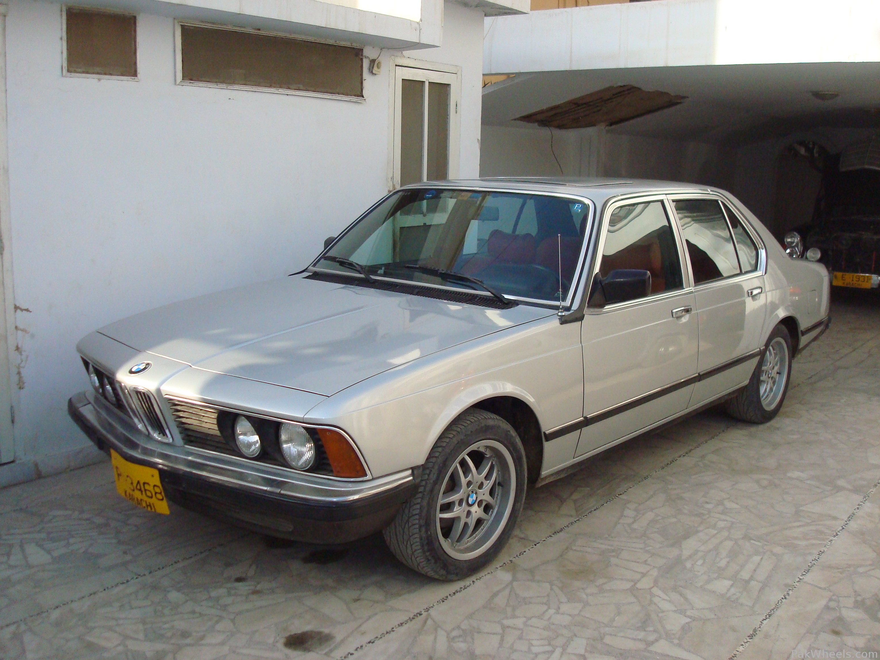 BMW 7 Series - 1979 Silver Spur Image-1
