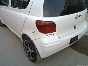 Toyota Vitz - 2004