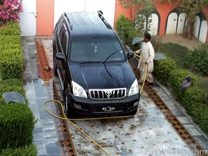 Toyota Land Cruiser - 2004