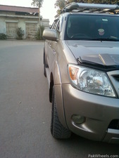 Toyota Hilux - 2005