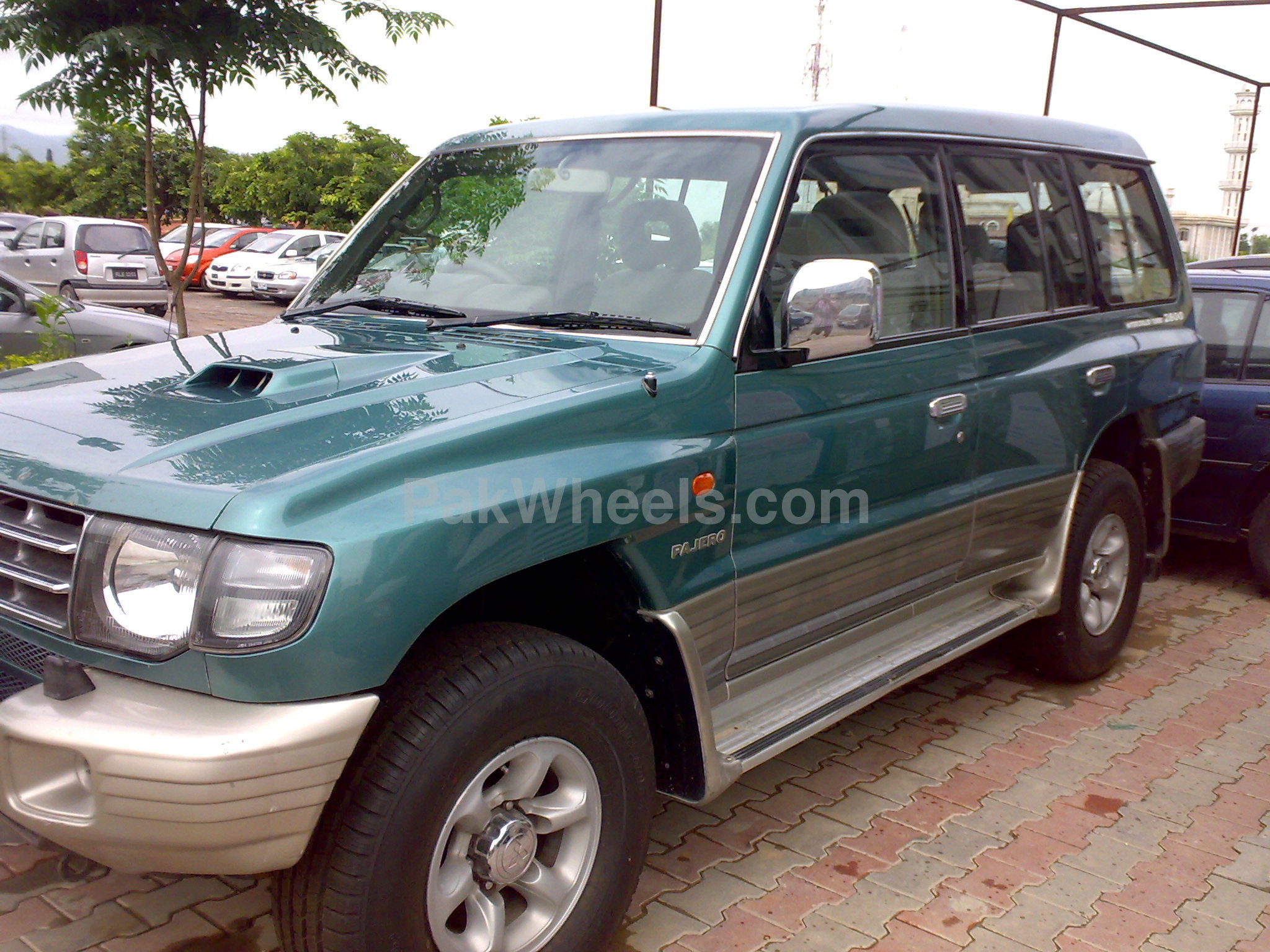 Mitsubishi Pajero 1998 for Sale in Islamabad Image-1