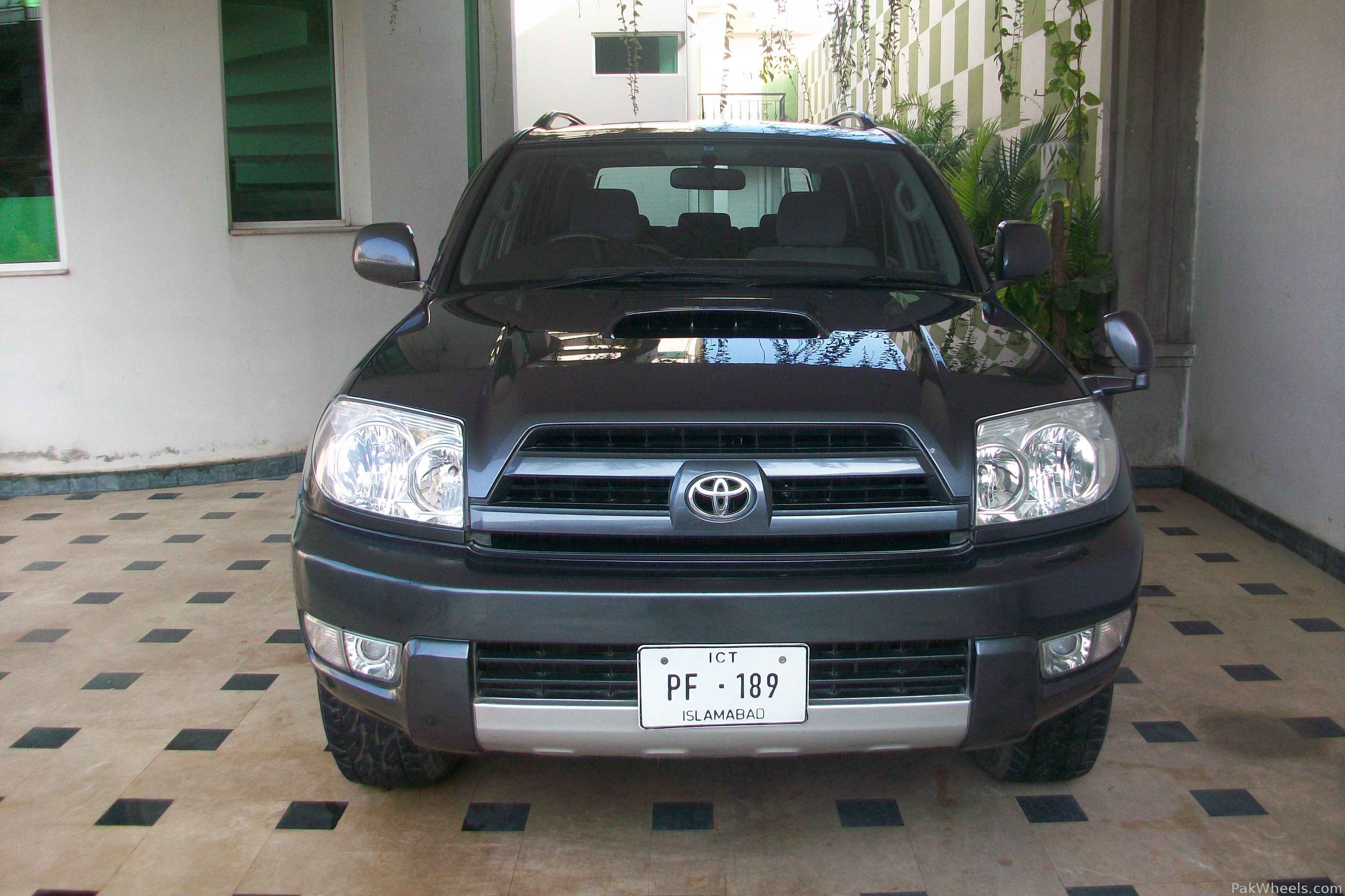 Toyota Hilux - 2004 Surf Hilix Image-1