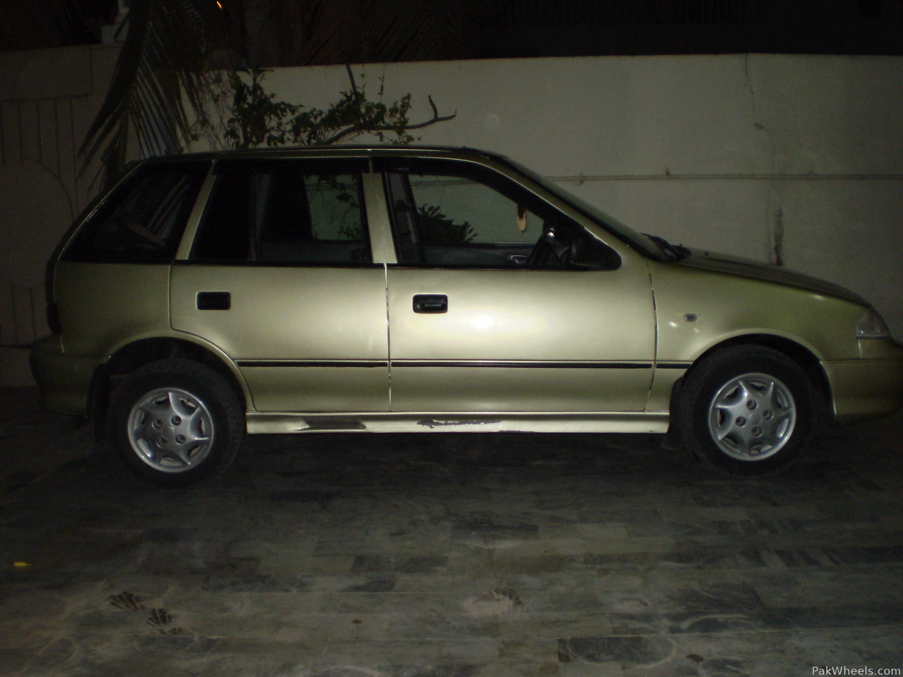 Suzuki cultus 2000