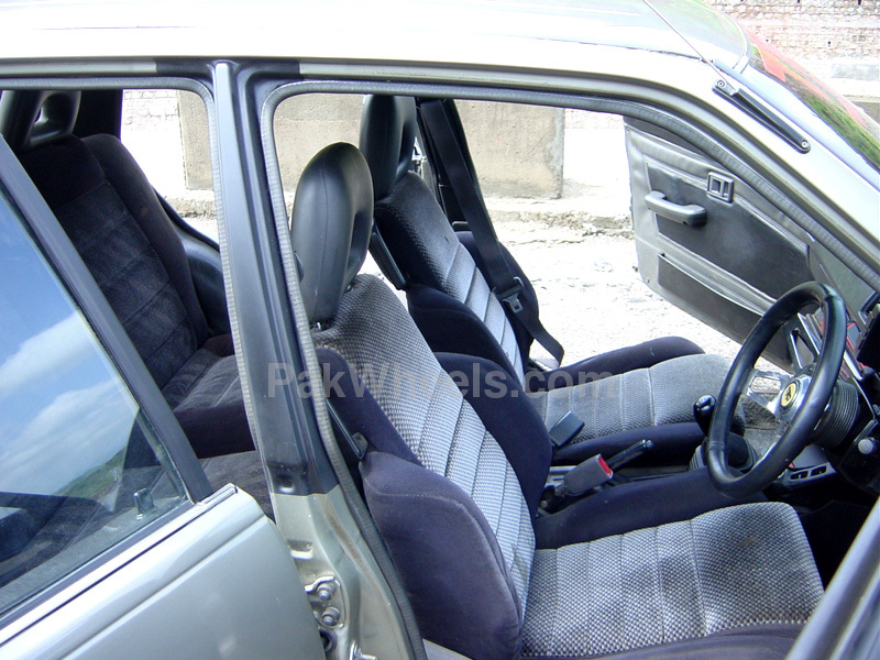 Toyota Starlet - 1986 Road Runner Toyota Starlet - 1986 Road Runner Image-5