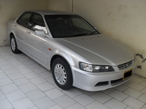 ہونڈا اکارڈ - 2000