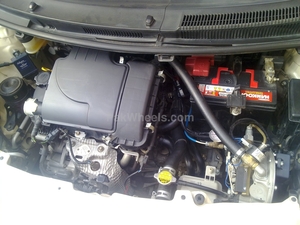 Toyota Vitz - 2005