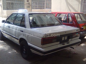 Nissan Sunny - 1986