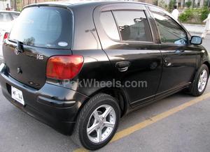 Toyota Vitz - 2003
