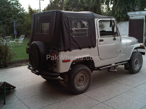 جیپ سی جے 7 - 1980
