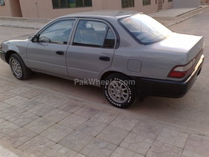 Toyota Corolla - 1998