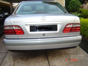 Mercedes Benz E Class - 1998