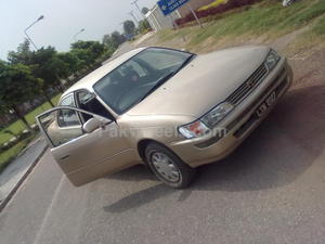 Toyota Corolla - 2000