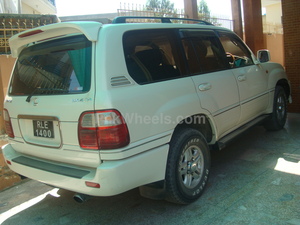 Toyota Land Cruiser - 2000