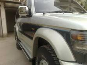 Mitsubishi Pajero - 1993