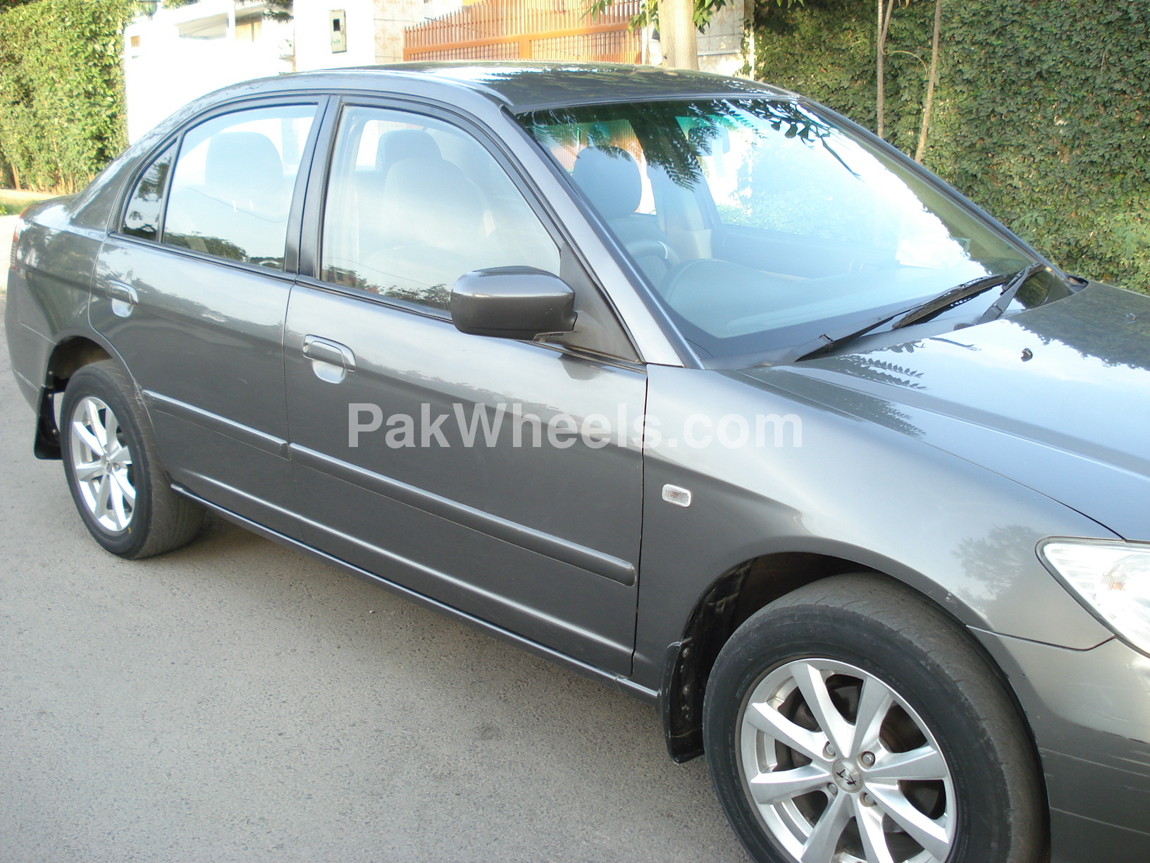 Honda Civic 2004 for Sale in Islamabad Image-1