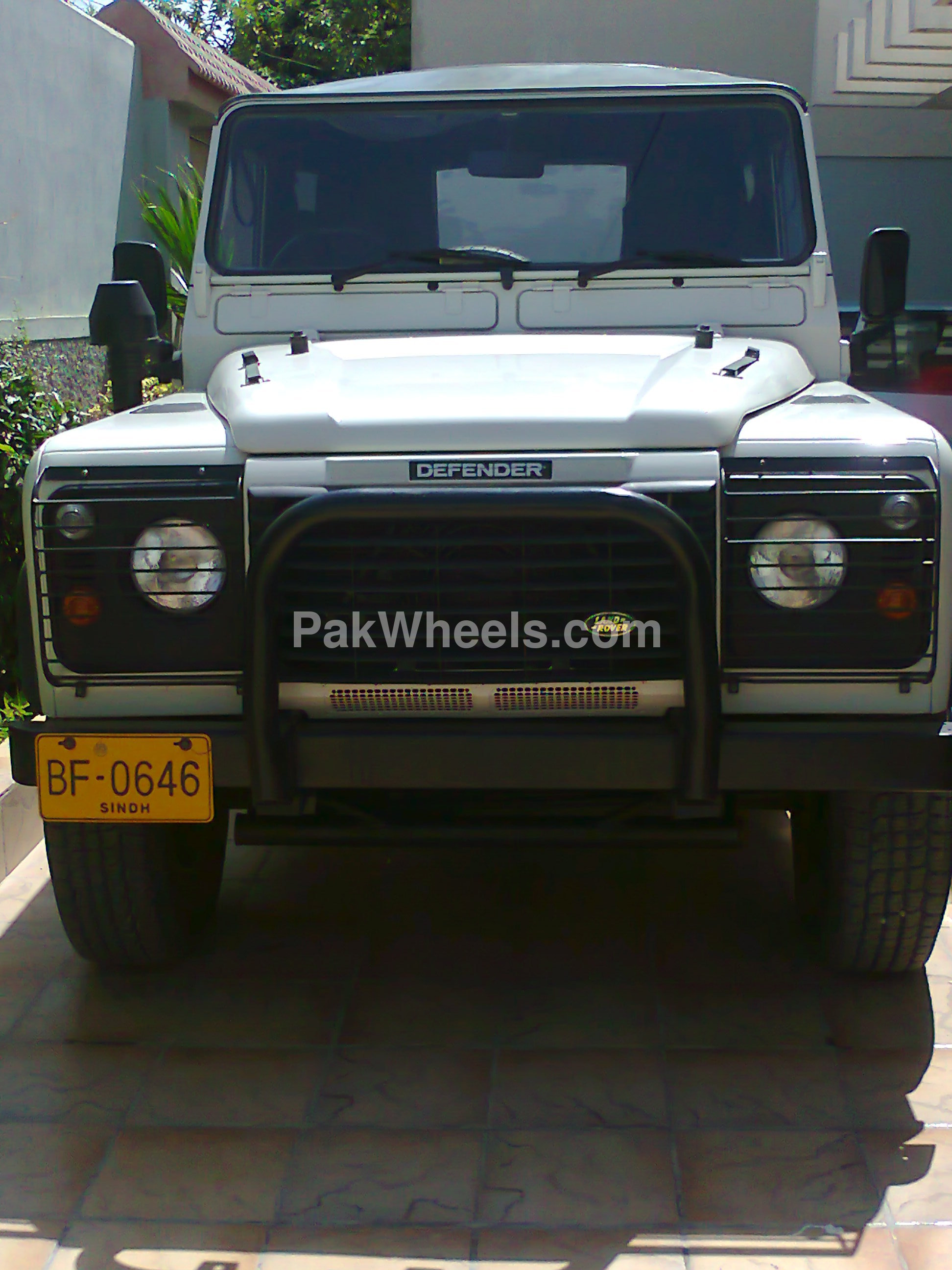 Land Rover Defender 2010 for sale in Karachi | PakWheels