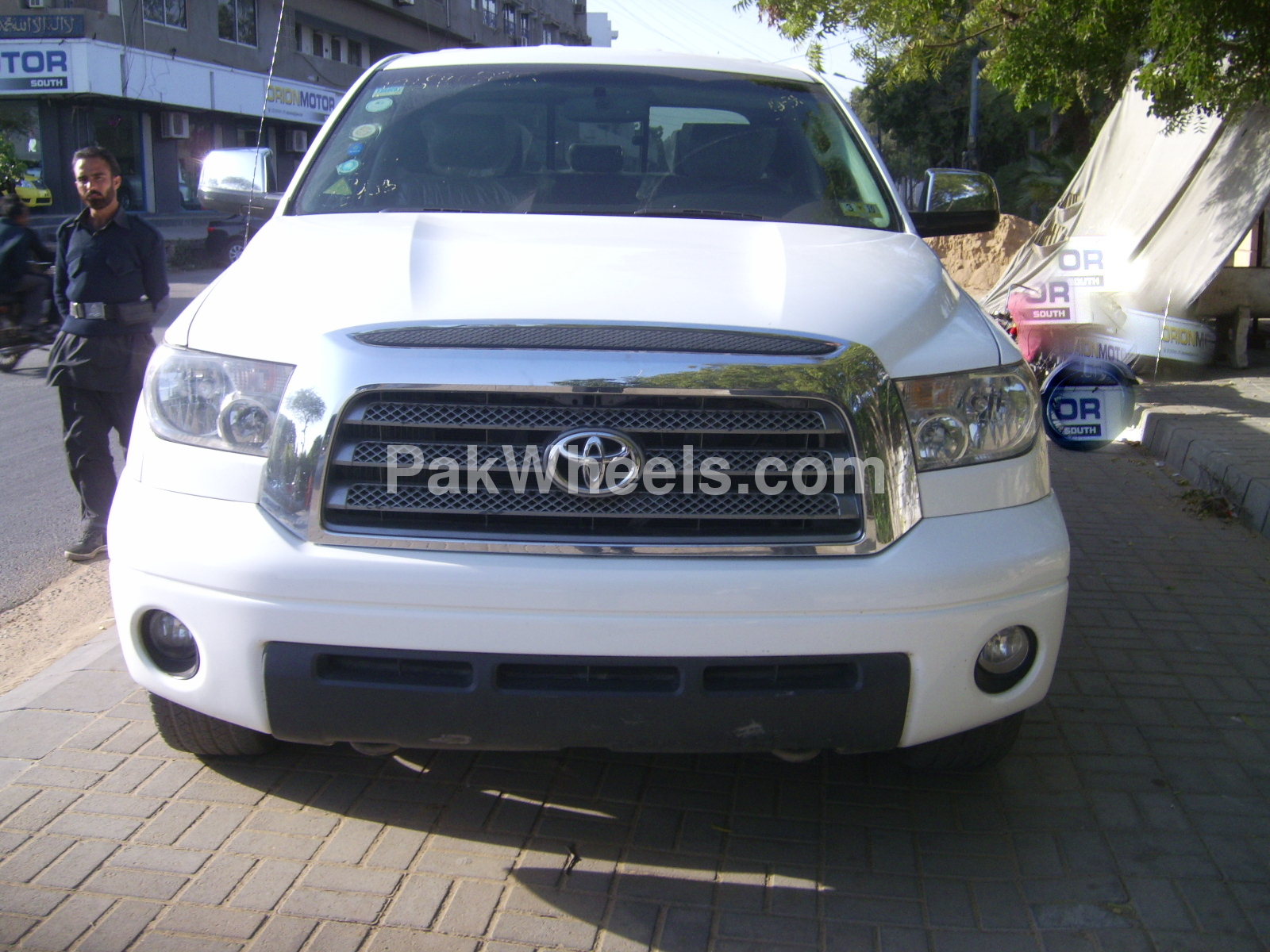 Toyota Tundra 2007 for Sale in Karachi Image-1