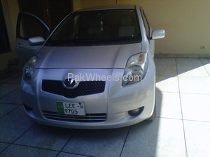 Toyota Vitz - 2005