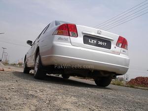 Honda Civic - 2005