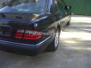 مرسڈیز بینز ای کلاس - 1997