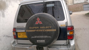 Mitsubishi Pajero - 1995