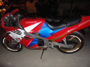 سوزوکی GSX-R600 - 1994