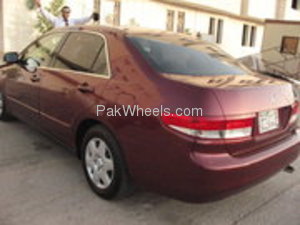 Honda Accord - 2005