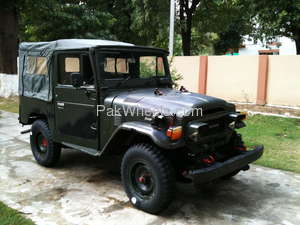 Toyota Land Cruiser - 1984