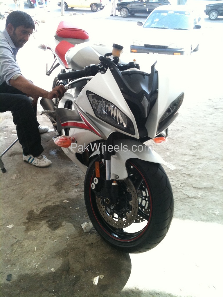 Yamaha YZF-R6S 2009 for Sale Image-1