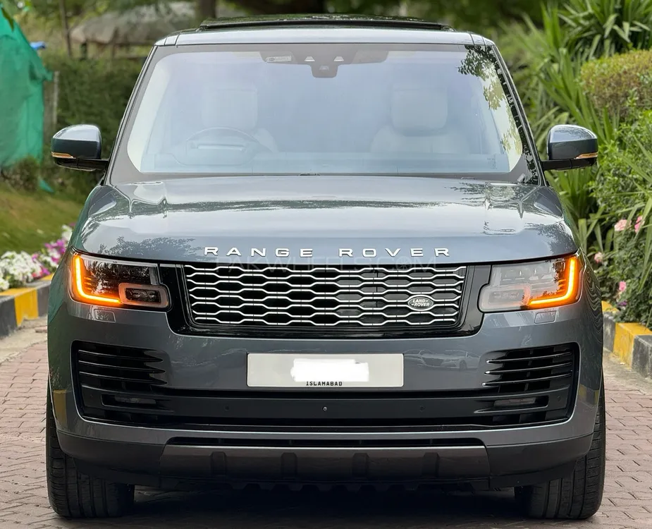 Range Rover Vogue 2018 for Sale in Islamabad Image-1