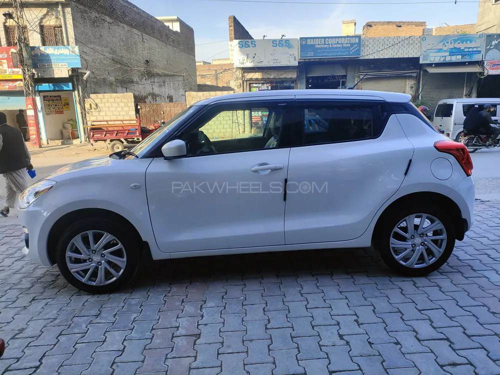 Suzuki Swift 2023 for Sale in Rawalpindi Image-1