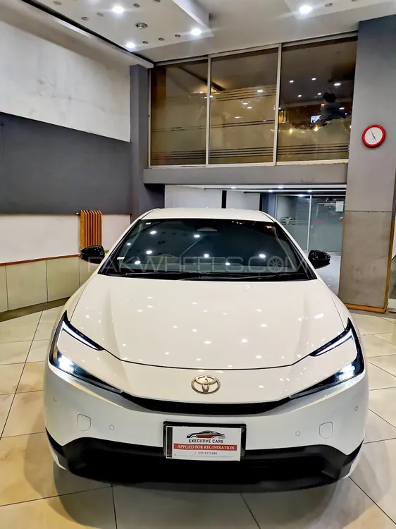 Toyota Prius 2023 for Sale in Peshawar Image-1