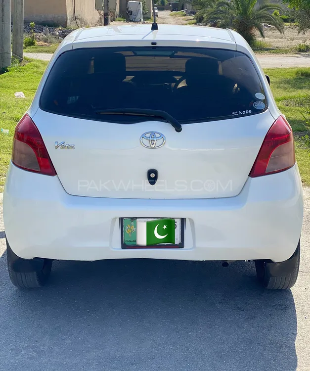 Toyota Vitz 2005 for sale in Layyah