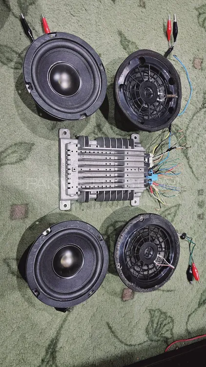 bose sound system complete setup which comes in Mercedes Image-1