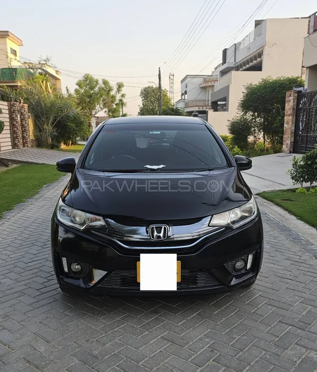 Honda Fit 2013 for Sale in Bahawalpur Image-1