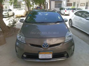 Toyota Prius S Touring Selection 1.8 2014 for Sale