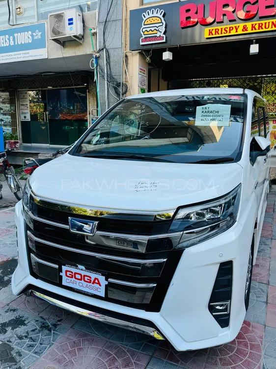 Toyota Noah 2018 for Sale in Islamabad Image-1