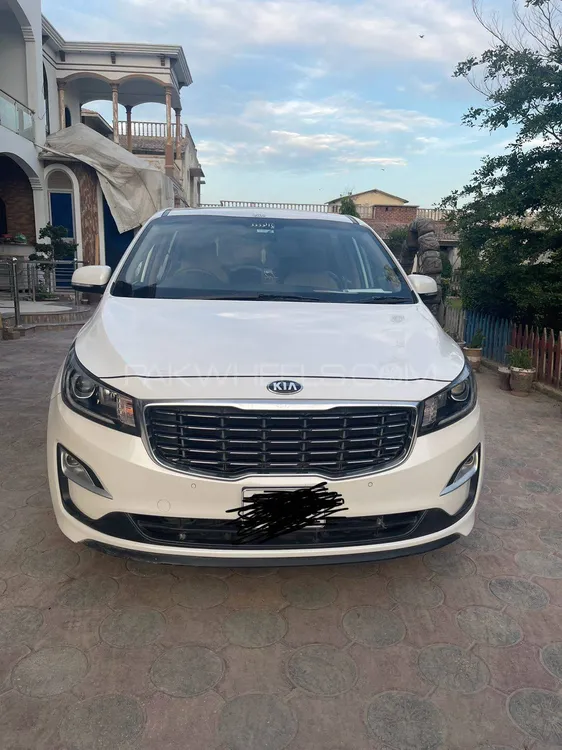 KIA Grand Carnival 2019 for Sale in Dera ismail khan Image-1
