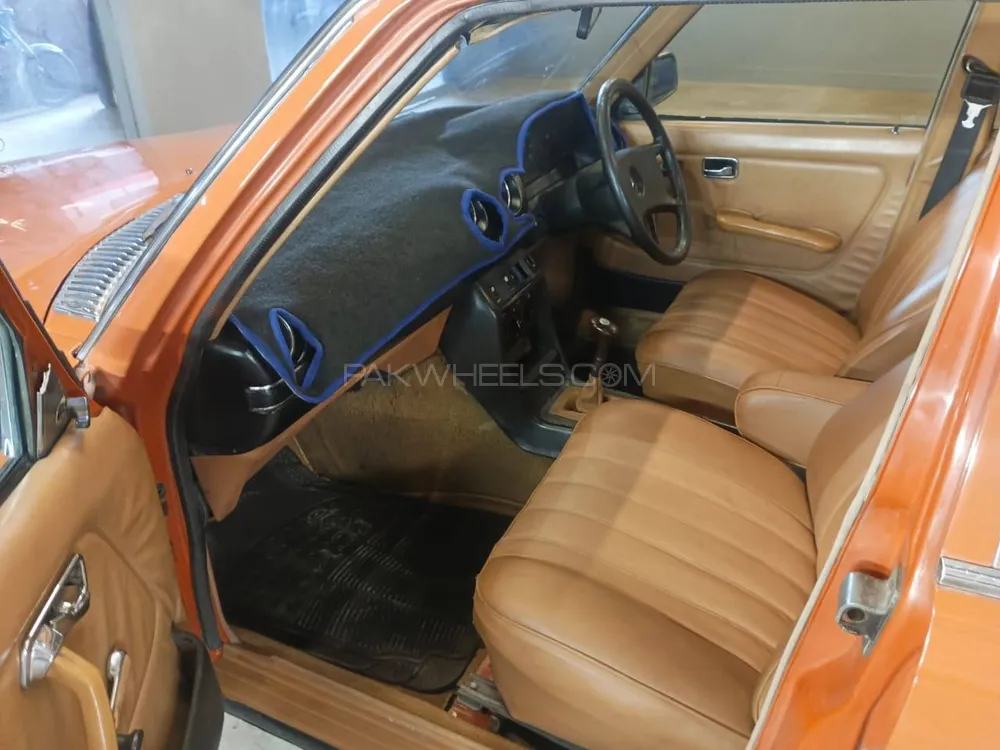 Mercedes Benz C Class 1982 for Sale in Islamabad Image-1