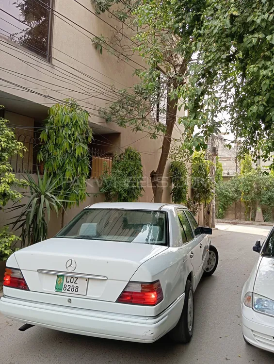Mercedes Benz E Class 1988 for sale in Lahore